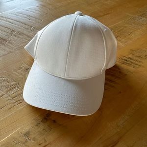 EUC Aritzia TNA Baseball Cap
